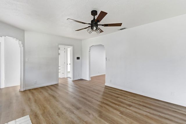 1712 Alabama Ave, West Sacramento, CA 95691