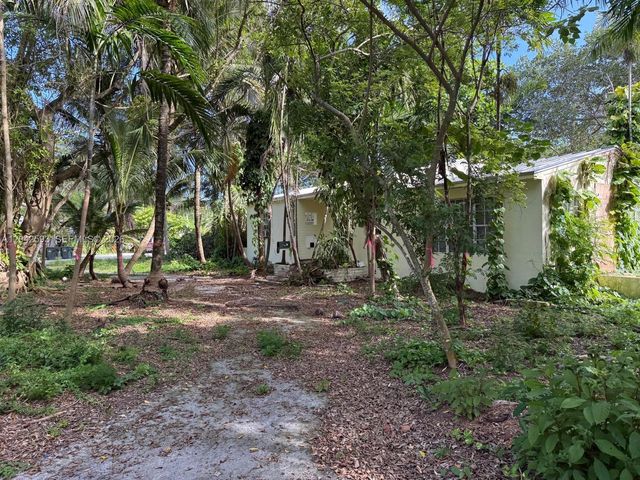 6600 SW 64th Court, South Miami, FL 33143