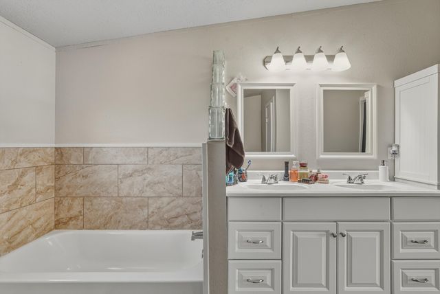 35 Griffin Road, Moriarty, NM 87035