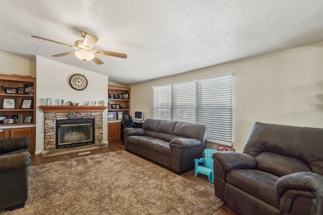 35 Griffin Road, Moriarty, NM 87035