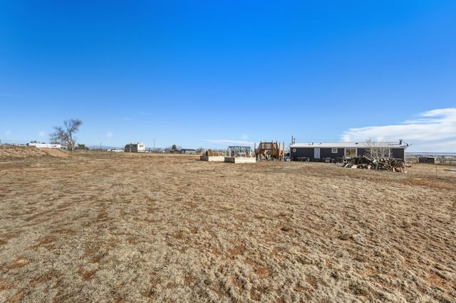 35 Griffin Road, Moriarty, NM 87035