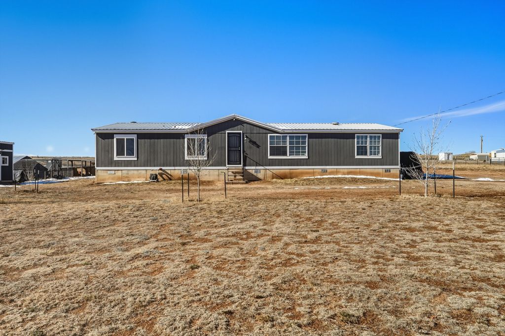 35 Griffin Road, Moriarty, NM 87035