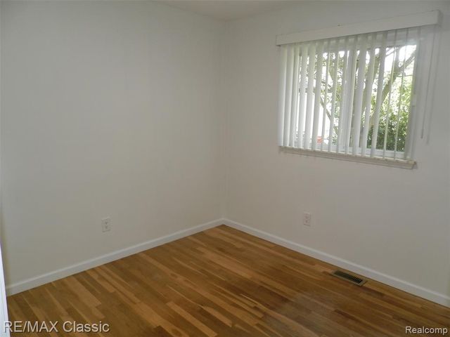 9374 Patton Street, Livonia, MI 48150