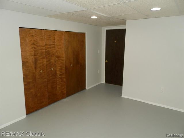 9374 Patton Street, Livonia, MI 48150