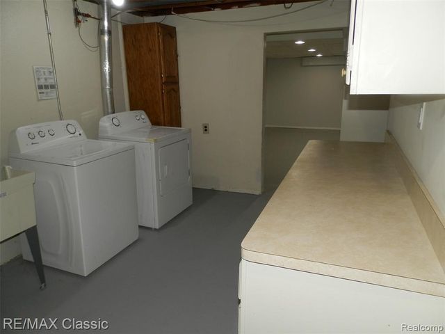 9374 Patton Street, Livonia, MI 48150