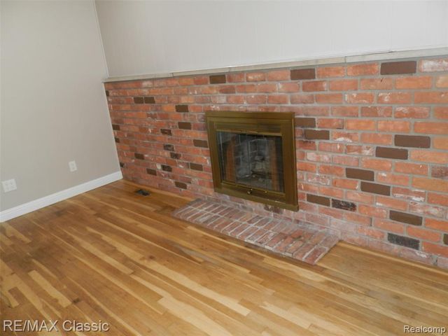 9374 Patton Street, Livonia, MI 48150