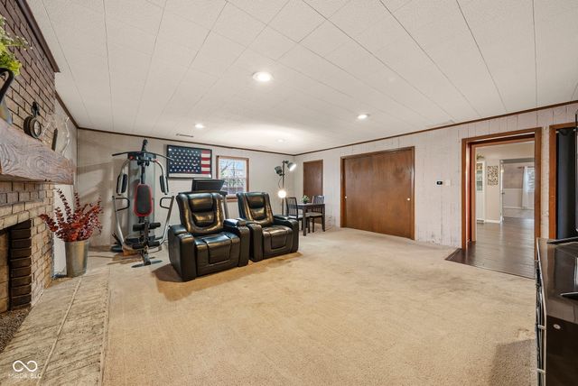 53 E Antler Drive, Terre Haute, IN 47802