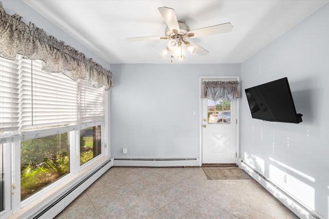 26182 Kiltartan Street, Farmington Hills, MI 48334