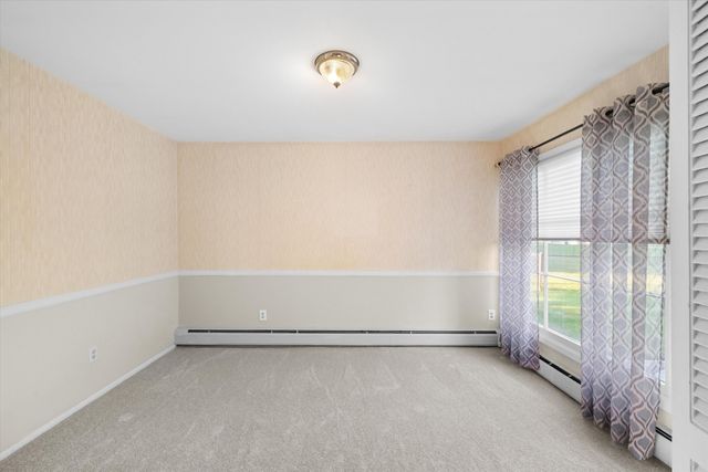 26182 Kiltartan Street, Farmington Hills, MI 48334