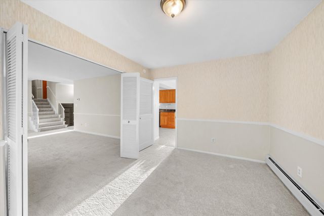 26182 Kiltartan Street, Farmington Hills, MI 48334
