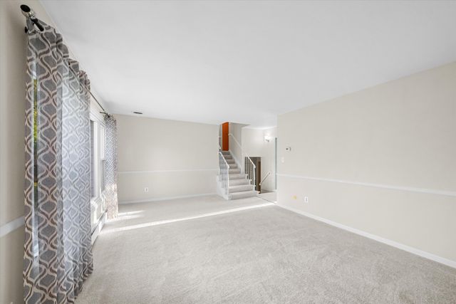 26182 Kiltartan Street, Farmington Hills, MI 48334