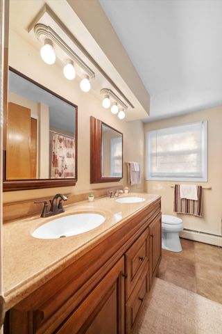 26182 Kiltartan Street, Farmington Hills, MI 48334