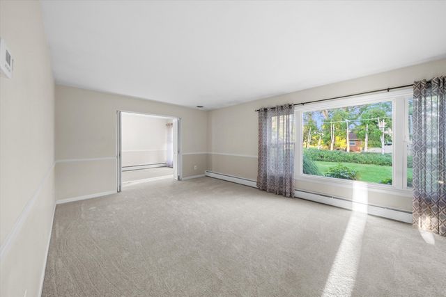 26182 Kiltartan Street, Farmington Hills, MI 48334