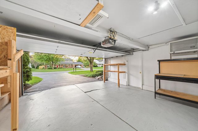 26182 Kiltartan Street, Farmington Hills, MI 48334