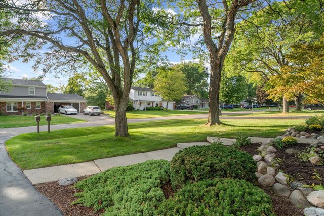 26182 Kiltartan Street, Farmington Hills, MI 48334
