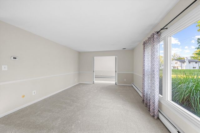 26182 Kiltartan Street, Farmington Hills, MI 48334