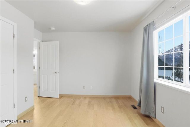 18641 Gibens Circle, Eagle River, AK 99577