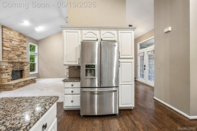 2093 Deer Run Trail, Waterford Charter Township, MI 48329