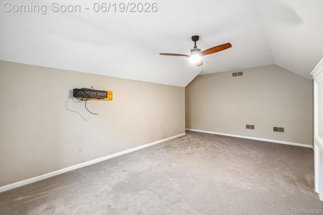 2093 Deer Run Trail, Waterford Charter Township, MI 48329