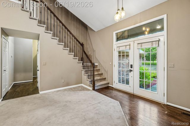2093 Deer Run Trail, Waterford Charter Township, MI 48329