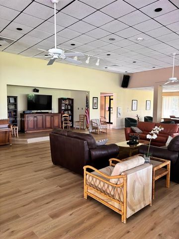 1969 SW 15th Street 93, Deerfield Beach, FL 33442