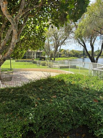 1969 SW 15th Street 93, Deerfield Beach, FL 33442