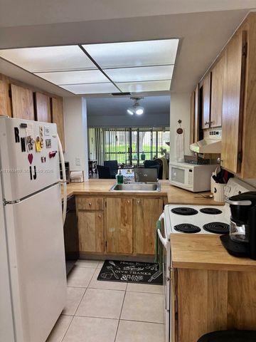 1969 SW 15th Street 93, Deerfield Beach, FL 33442