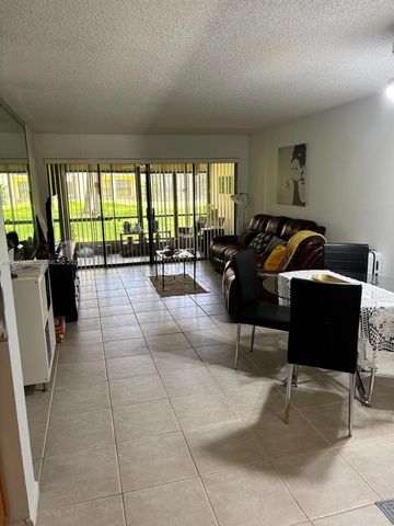 1969 SW 15th Street 93, Deerfield Beach, FL 33442