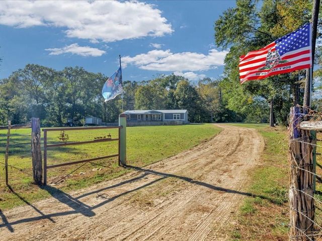 645 H H Allen Road, Lufkin, TX 75904