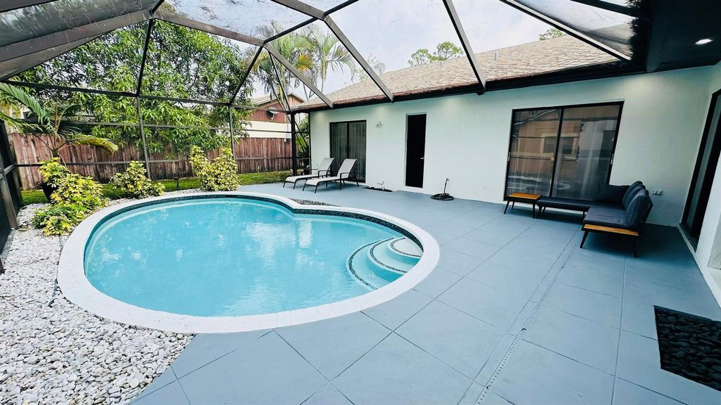 1344 Periwinkle Place, Wellington, FL 33414