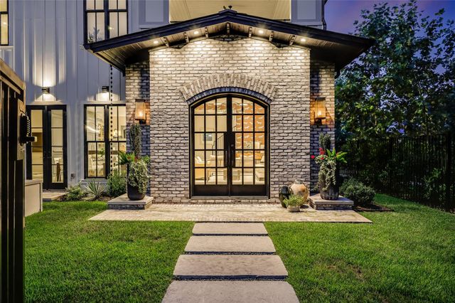 901 Wayside DR A, Austin, TX 78703