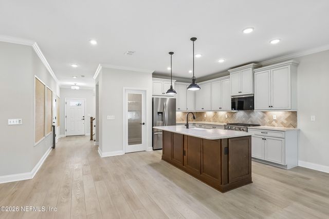 13863 HOLSINGER Boulevard, Jacksonville, FL 32256