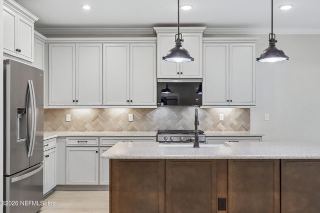 13863 HOLSINGER Boulevard, Jacksonville, FL 32256