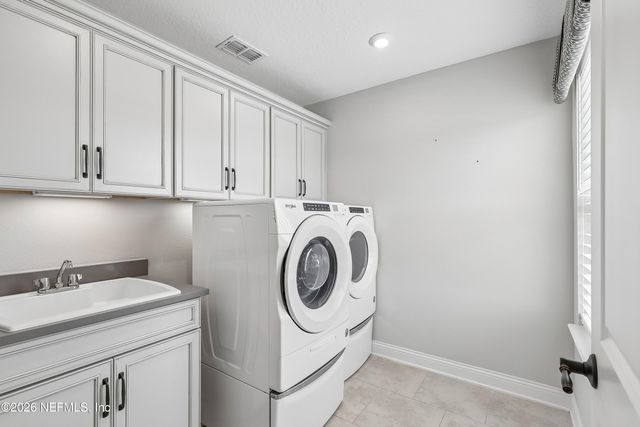 13863 HOLSINGER Boulevard, Jacksonville, FL 32256