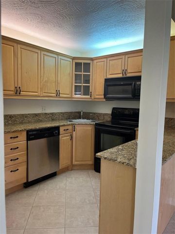 5927 La Pinata Boulevard, Greenacres, FL 33463