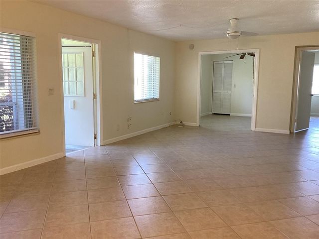 5927 La Pinata Boulevard, Greenacres, FL 33463