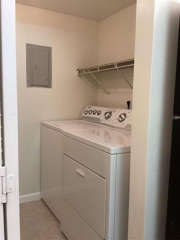 5927 La Pinata Boulevard, Greenacres, FL 33463