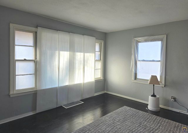 506 NE Wabash AVE, Topeka, KS 66616