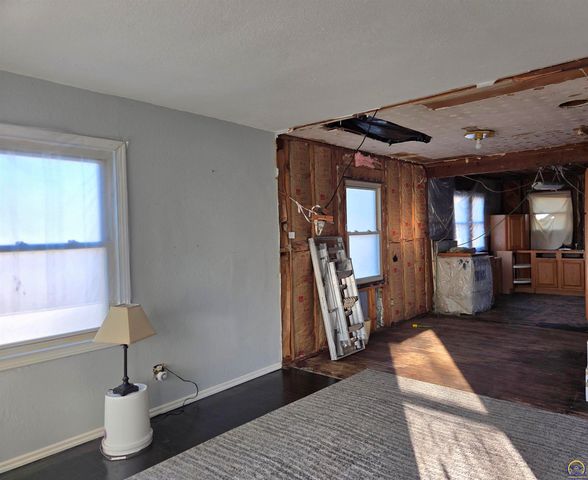 506 NE Wabash AVE, Topeka, KS 66616