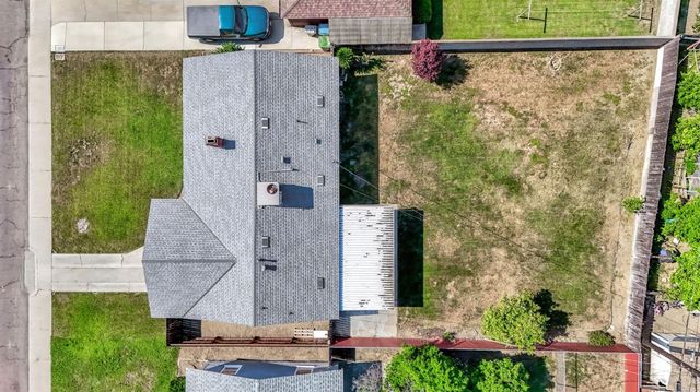 4033 E Brentwood Avenue, Fresno, CA 93703