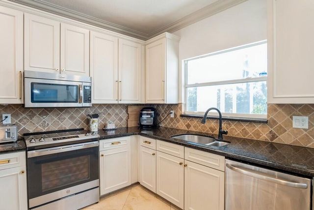 6031 Robinson Street, Jupiter, FL 33458