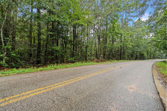 900 S Duck Creek Road, Cleveland, TX 77328