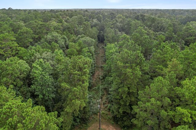 900 S Duck Creek Road, Cleveland, TX 77328