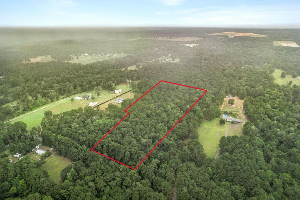 900 S Duck Creek Road, Cleveland, TX 77328
