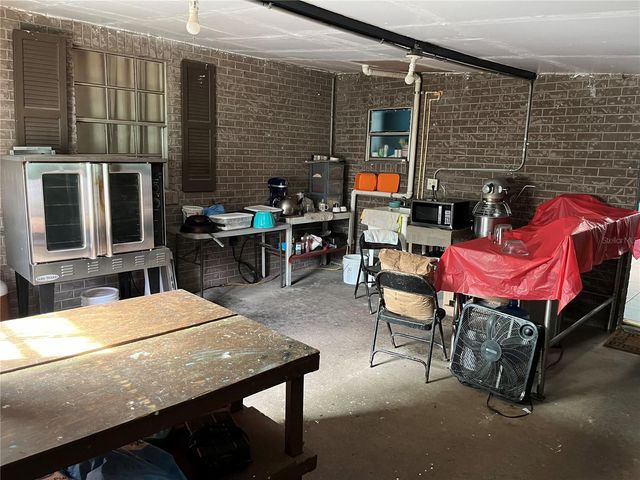 1506 N BRACEWELL DRIVE, Plant City, FL 33563