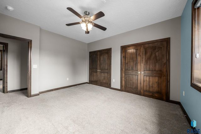 6200 S El Dorado Ave Avenue, Sioux Falls, SD 57108