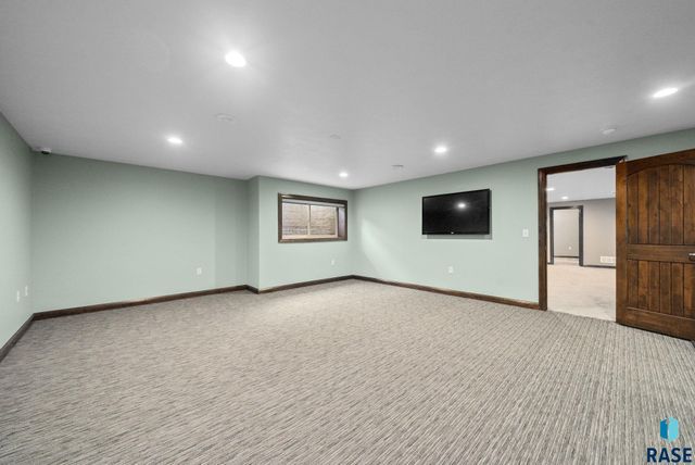 6200 S El Dorado Ave Avenue, Sioux Falls, SD 57108