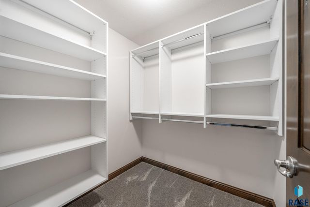 6200 S El Dorado Ave Avenue, Sioux Falls, SD 57108