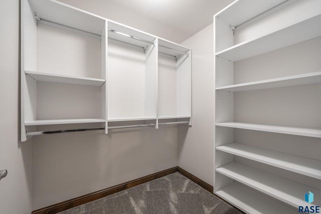 6200 S El Dorado Ave Avenue, Sioux Falls, SD 57108