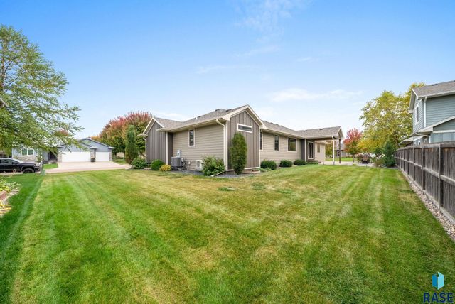 6200 S El Dorado Ave Avenue, Sioux Falls, SD 57108